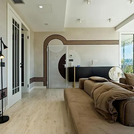 Διαμέρισμα Luxurious Central *