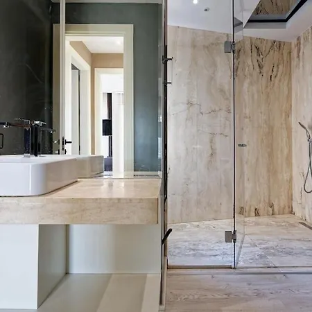 Luxurious Central * Τίρανα