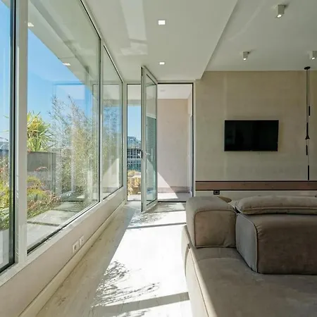 Luxurious Central Τίρανα